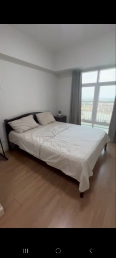 1 BR Furnished Red Oak Two Serendra  For Lease- BGC Taguig City05