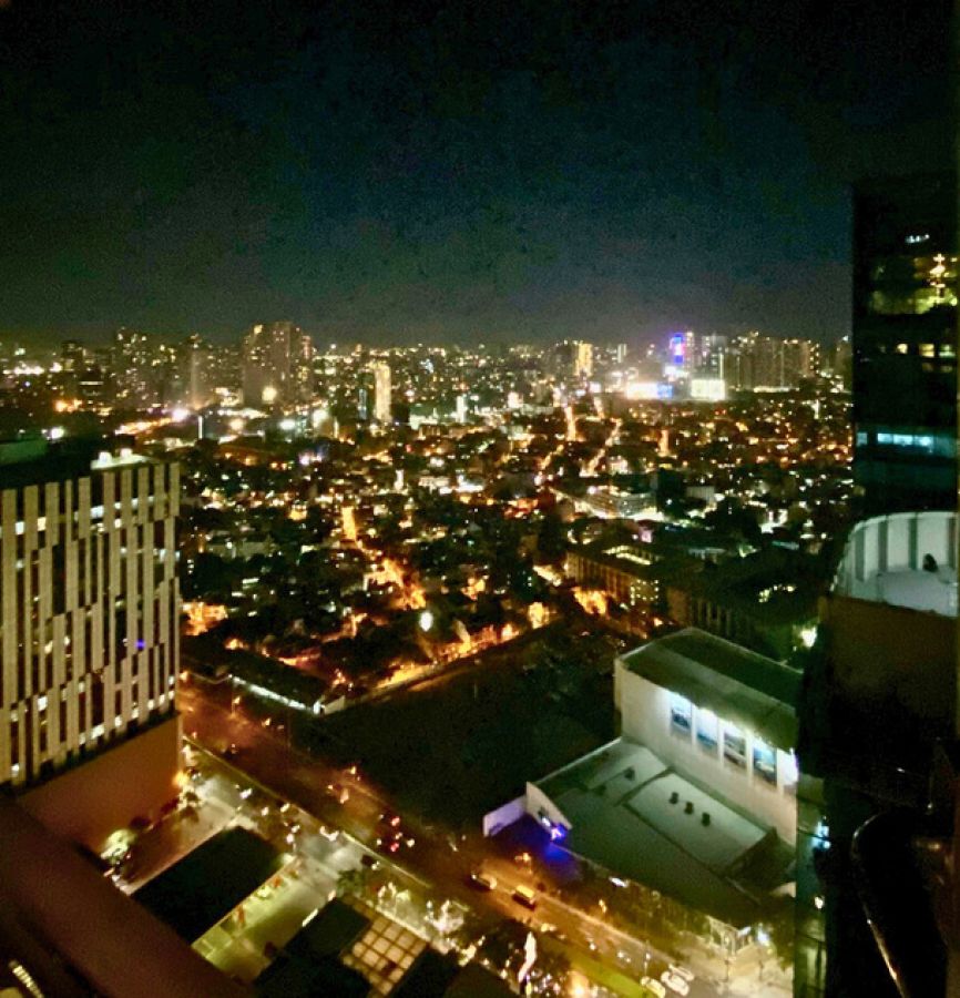 2 bedroom loft type with great views near St. Luke's BGC06