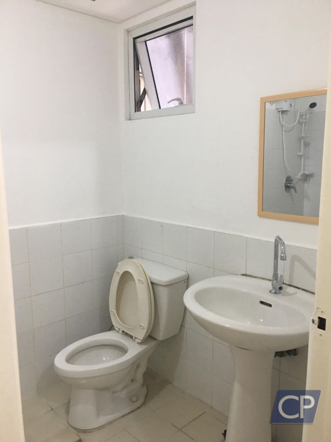 Condominium Unit for Rent at The Columns Ayala Makati06