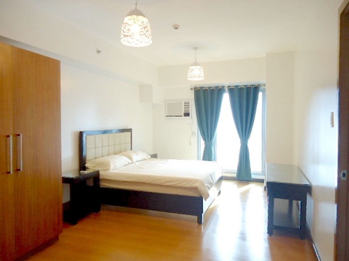 8 Adriatico 2BR unit for rent near Robinson Mall Padre Faura St Ermita Manila03