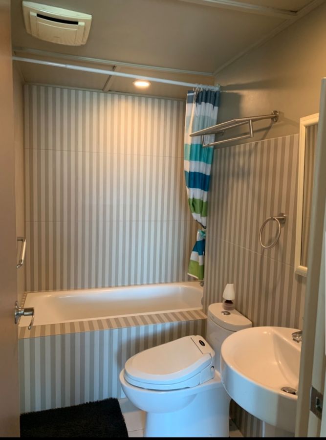 "Luxurious 2BR wtih Parking For Lease at Bonifacio Ridge, BGC"06