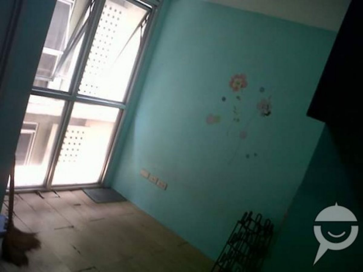 Studio unit at diamond tower residences04