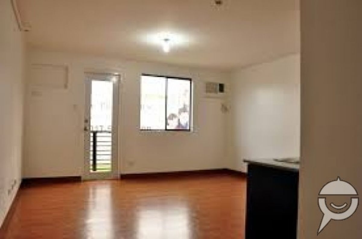 Studio unit in Solano Hills Condo02