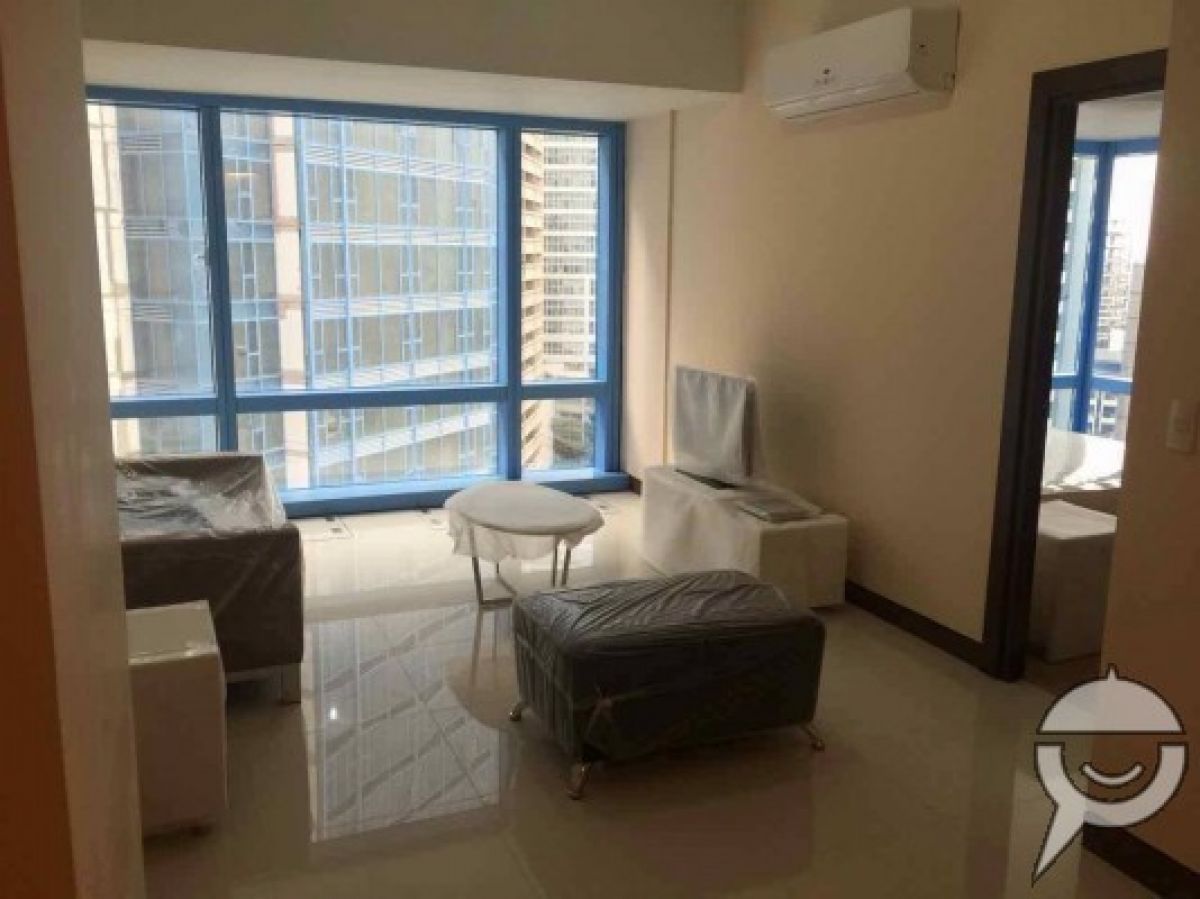 1 Bedroom with Parking Slot @ Two Central Makati03