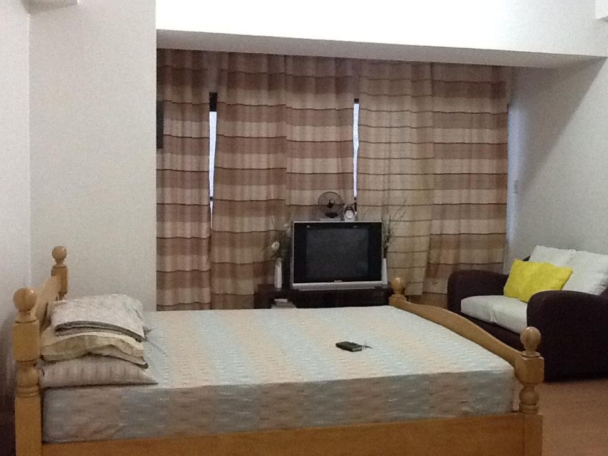 Unit At 8th Floor 40sqm Studio Furnish at Malayan Plaza04