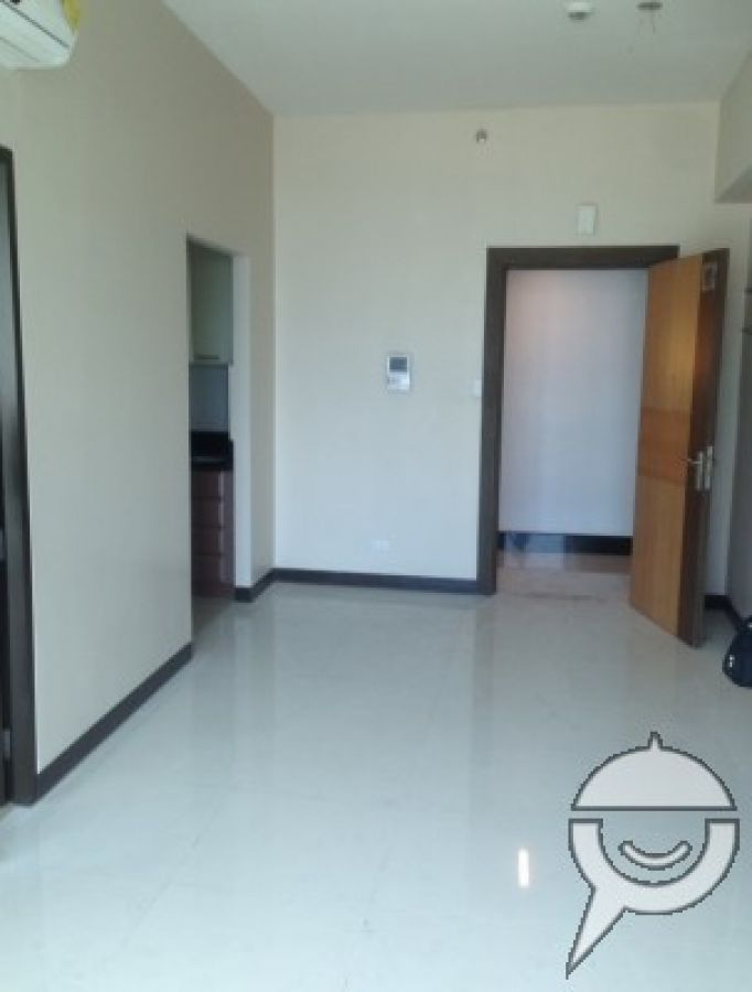 1 Bedroom Eight Forbestown Road Condo for Lease02