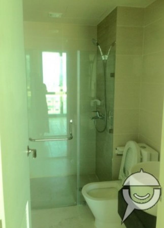 1 Bedroom Eight Forbestown Road Condo for Lease05