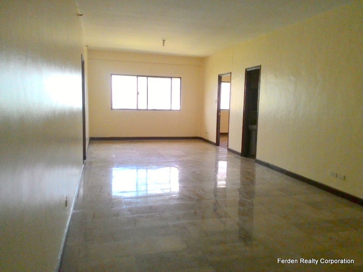Spacious 2 Bedroom Condominium for Rent in Pasig City03