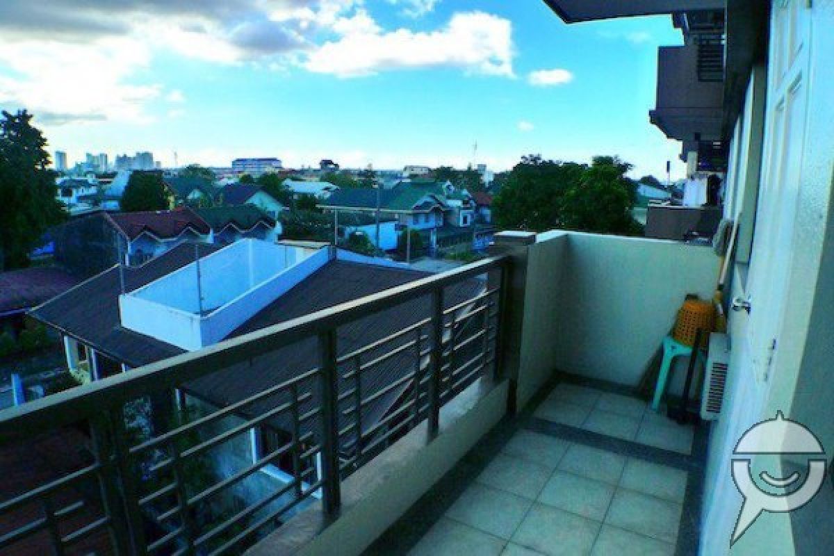 Fully-furnished 2-BR resort-type condominium unit for rent Pasig05