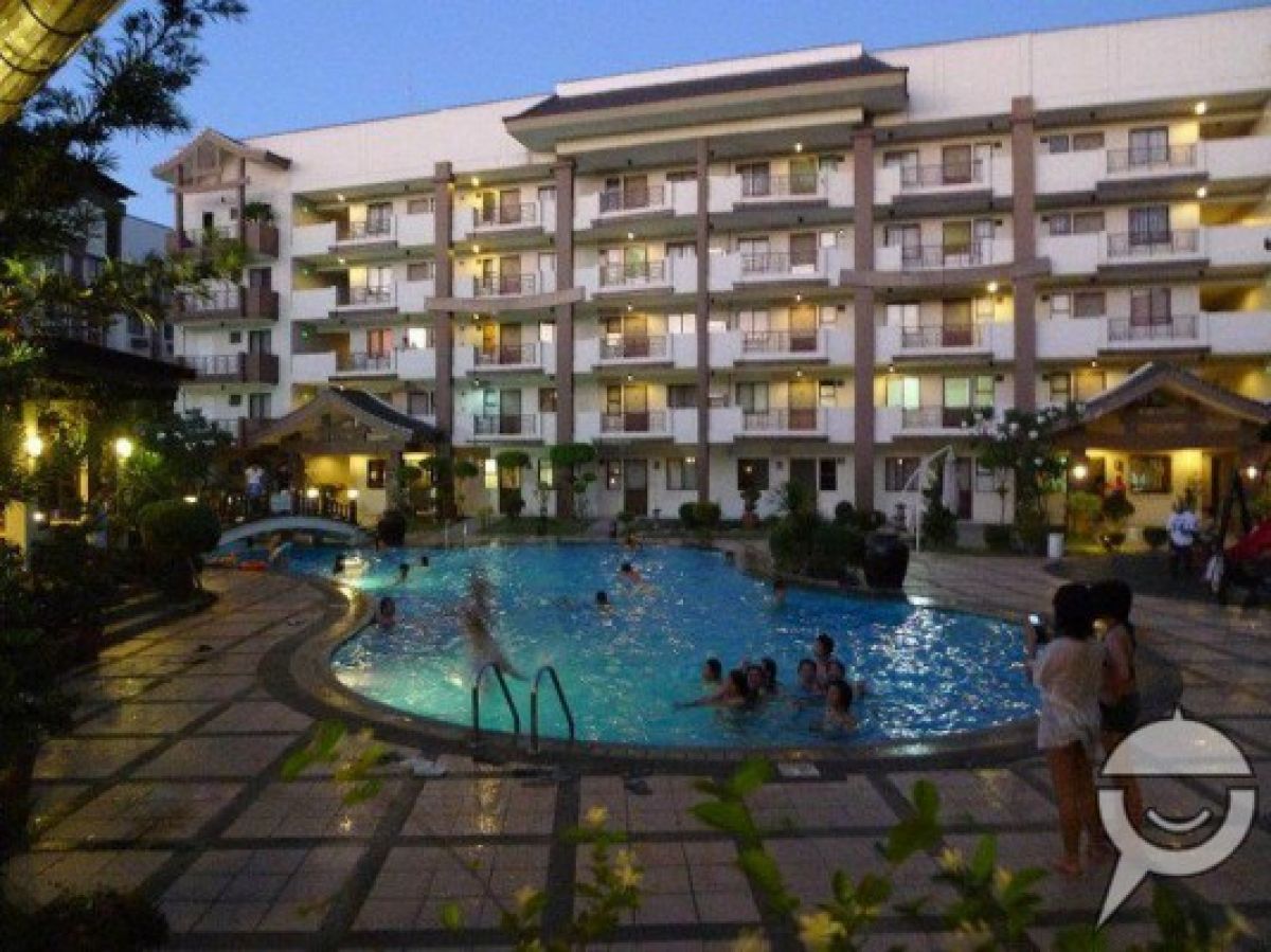 Fully-furnished 2-BR resort-type condominium unit for rent Pasig08
