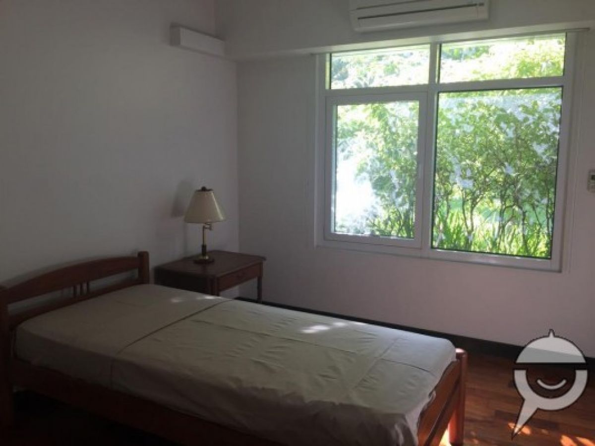 For lease 3 bedrooms at one serendra06
