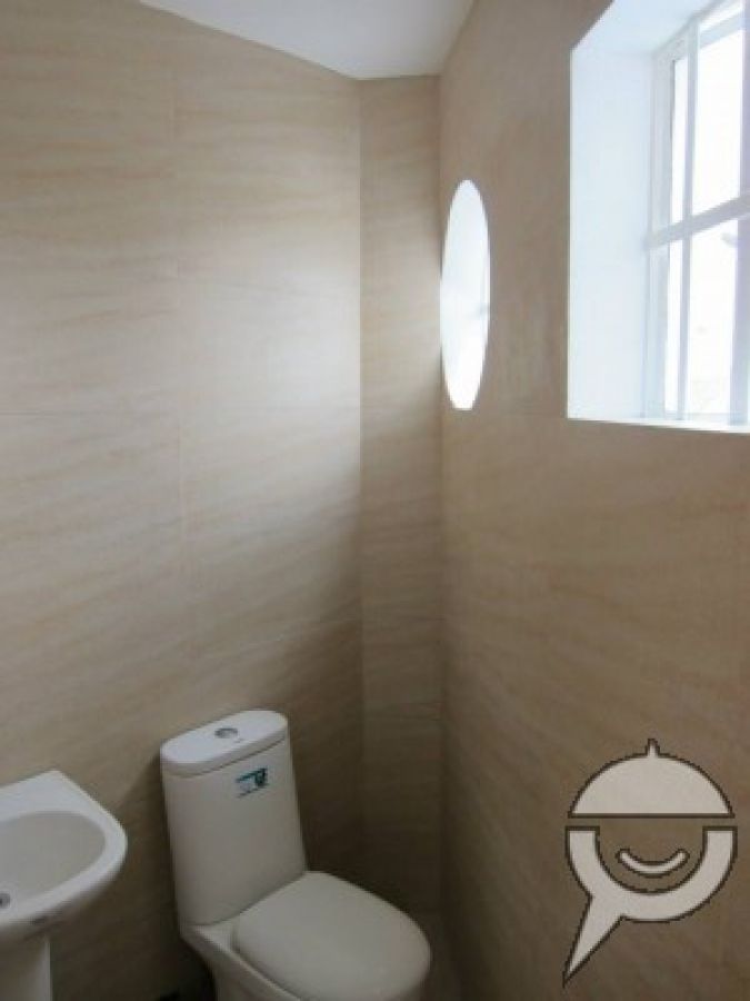 Studio Unit Bare in Jose Bldg Kamuning03