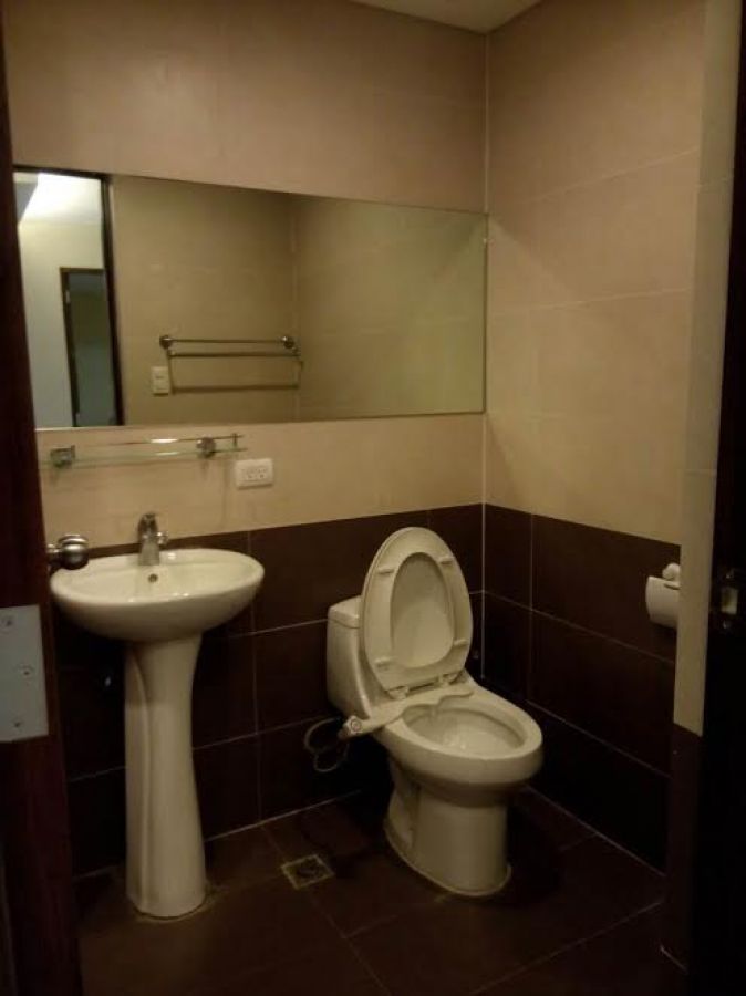 Seibu Tower Condo in BGC for Rent 2BR02