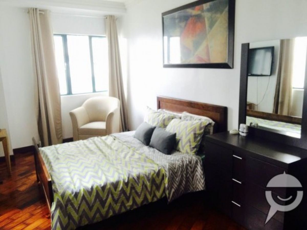 Penhurst Place 2br for lease rent Fort Global City03