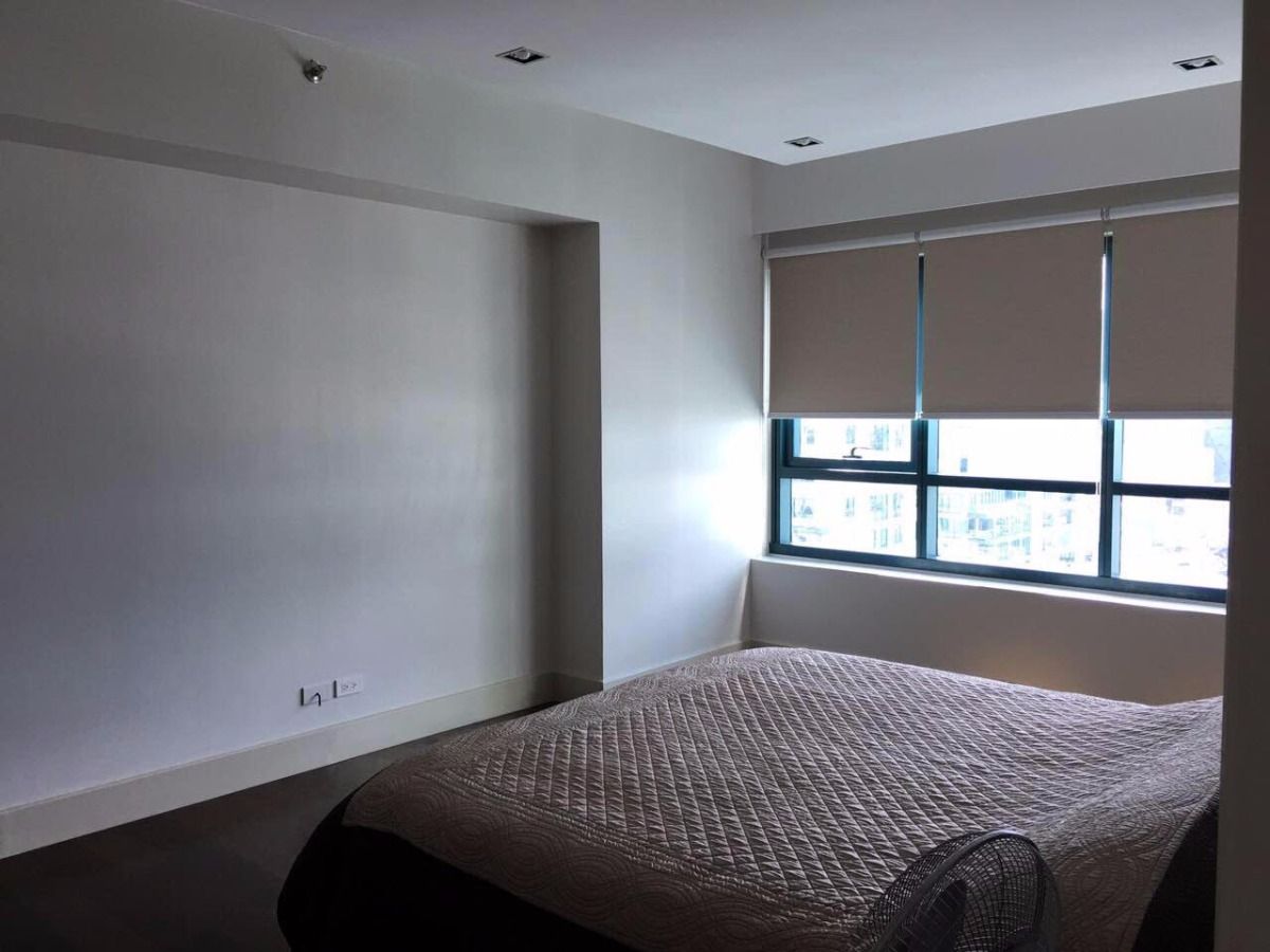 2 Bedroom for Lease in Edades Rockwell Makati06