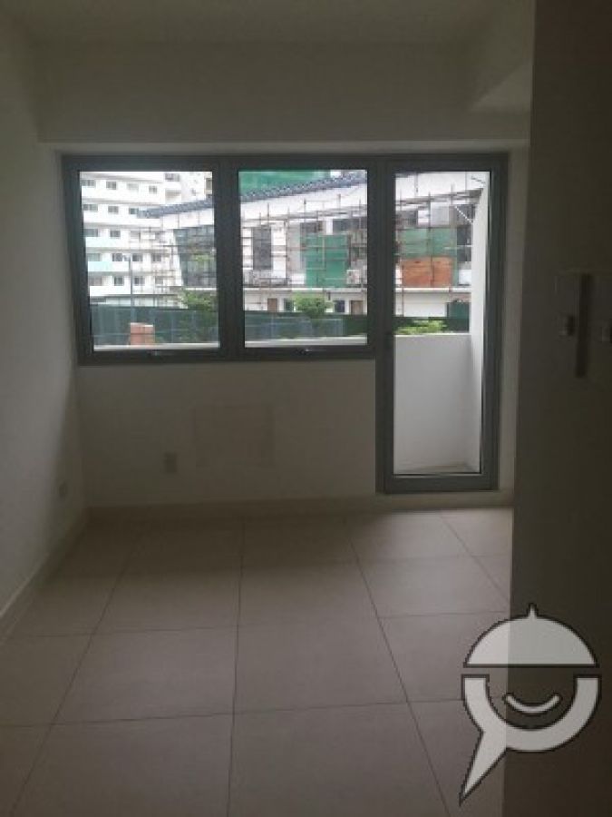 Unfurnished 1BR Commonwealth Residences nr Ever Gotesco Quezon City02