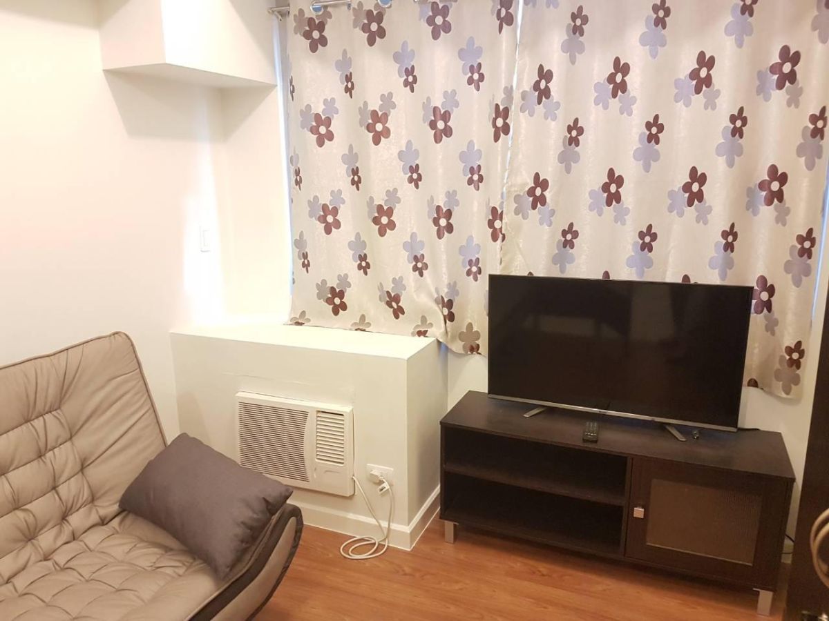 Studio For Rent in Eton Tower Makati Fully Furnished03