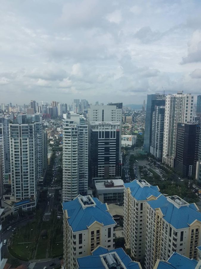 2 Bedroom Condo For Rent in 8 Forbestown Road BGC near Burgos Circle02