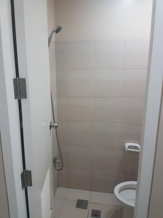 2 Bedroom Condo For Rent in 8 Forbestown Road BGC near Burgos Circle03