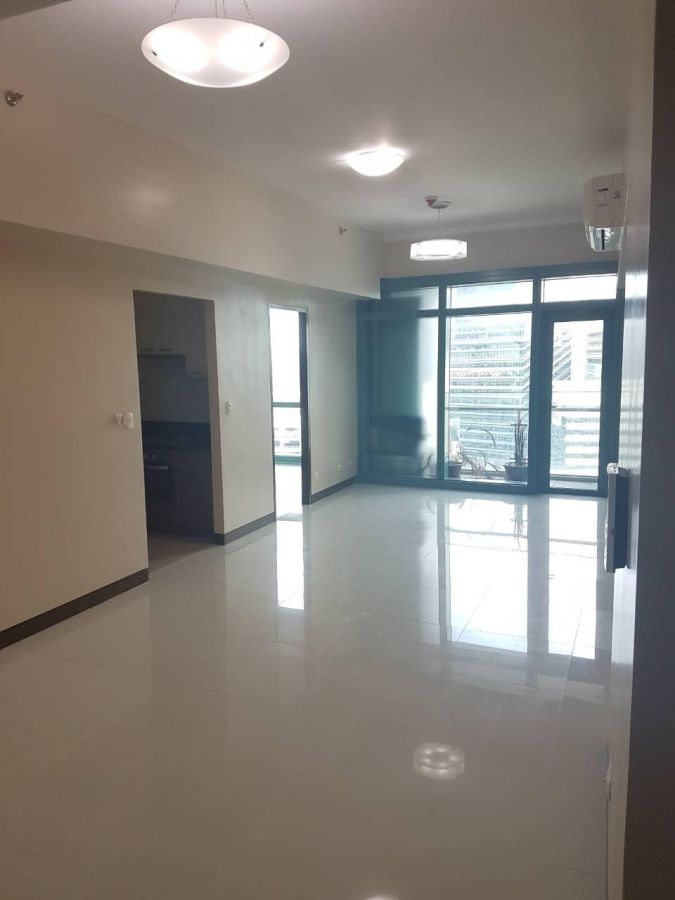 2 Bedroom Condo For Rent in 8 Forbestown Road BGC near Burgos Circle04