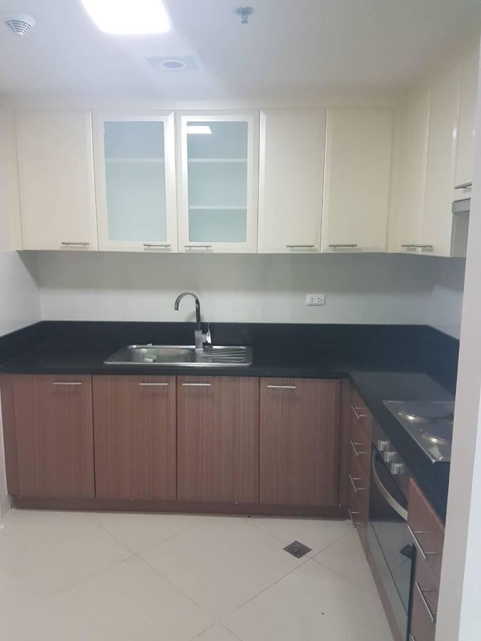 2 Bedroom Condo For Rent in 8 Forbestown Road BGC near Burgos Circle06