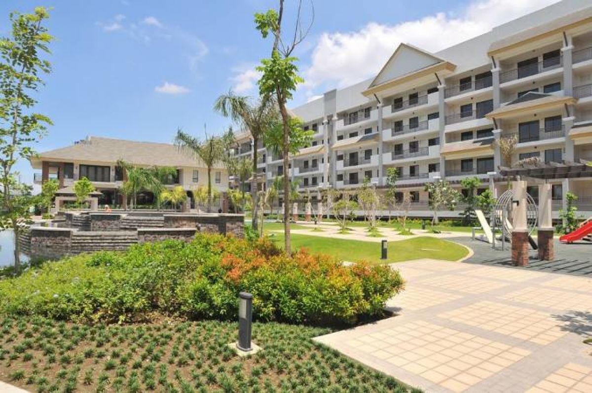 "4RENT 2BR Furnished Unit in Riverfront Residences, Pasig near C5 & Ortigas, P20k"09