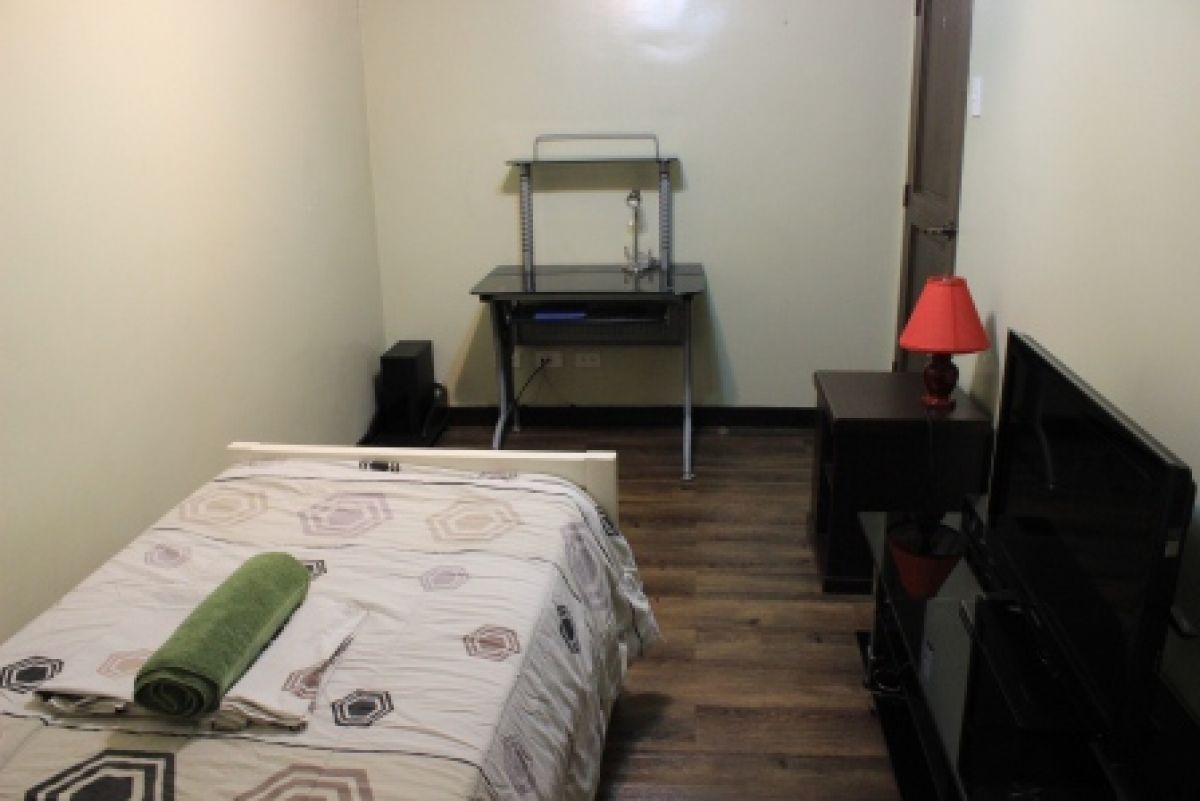 "2 Bedroom Furnished Apartment in Royal Palms with Parking, Washing Machine & TD"07