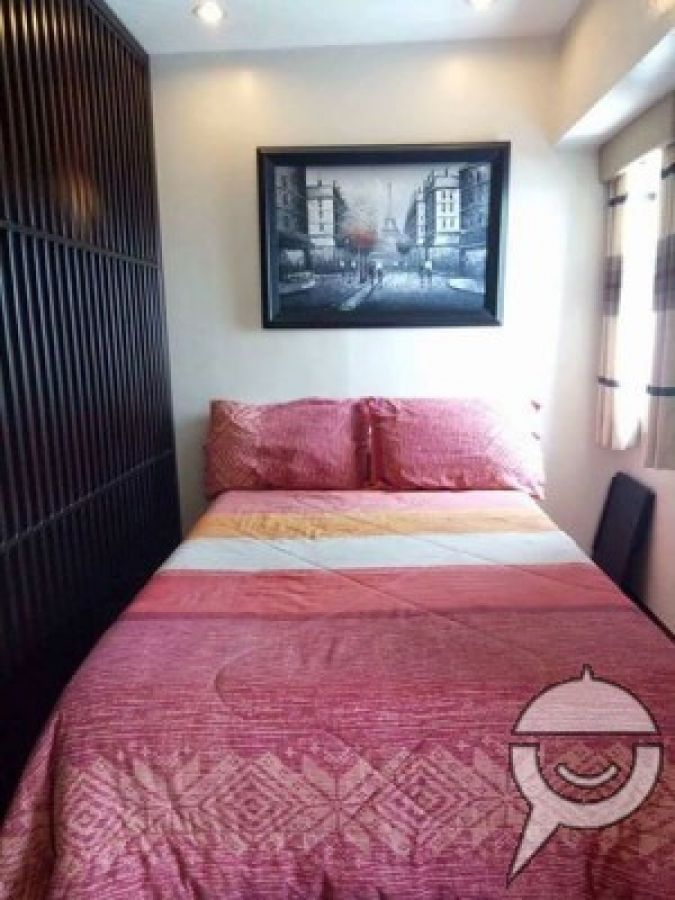 Fully furnished and stylish condo beside GMA MRT05