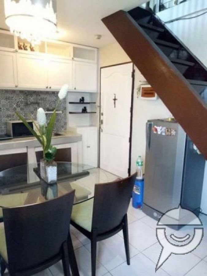 Fully furnished and stylish condo beside GMA MRT10