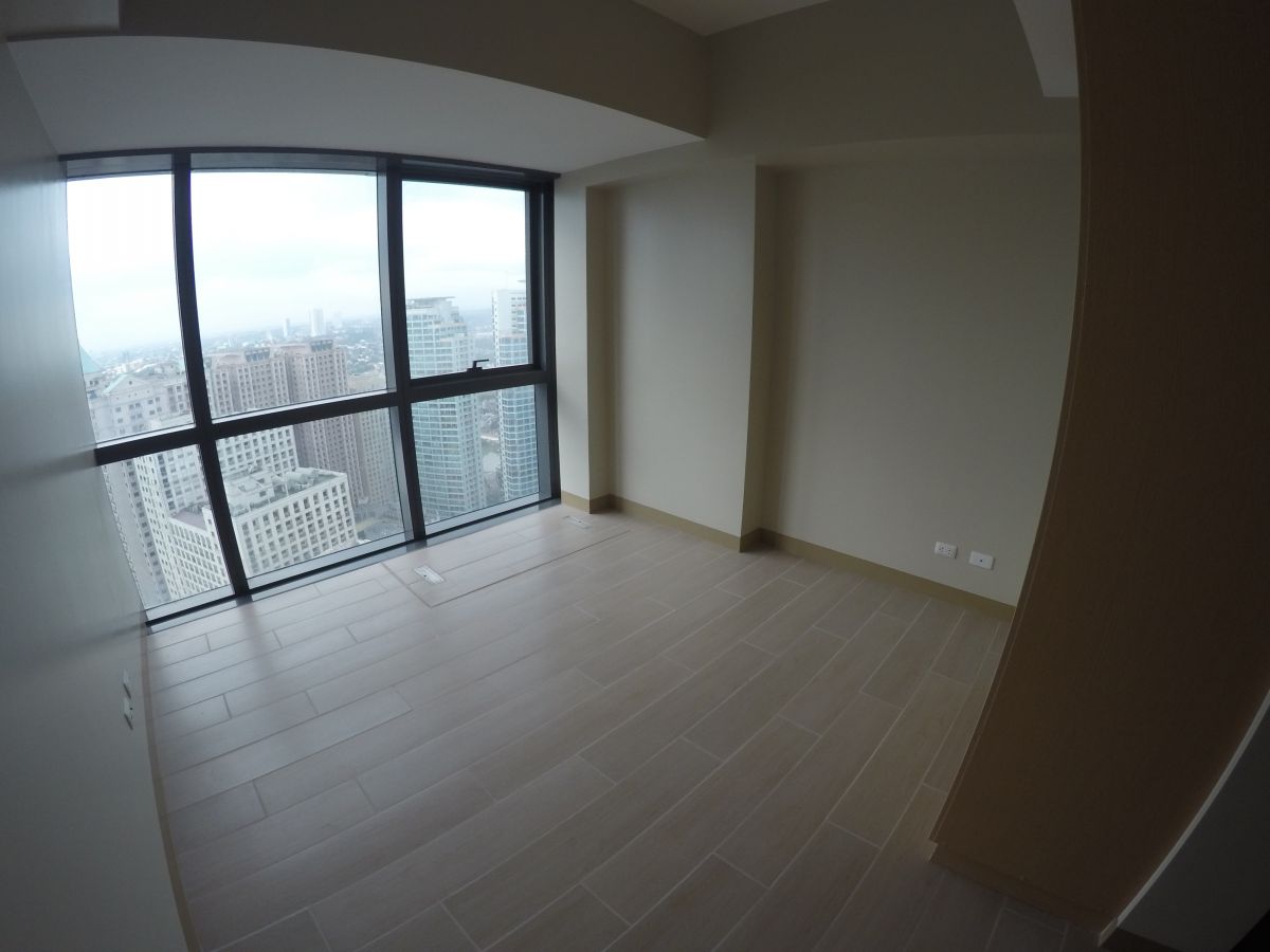 Studio Bare Unit in One Eastwood Avenue Tower 104