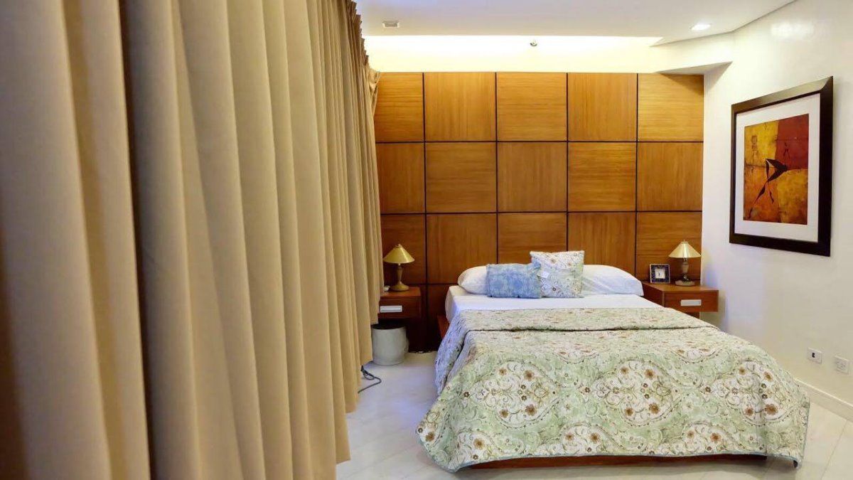 2 Bedroom unit in Renaissance 200009