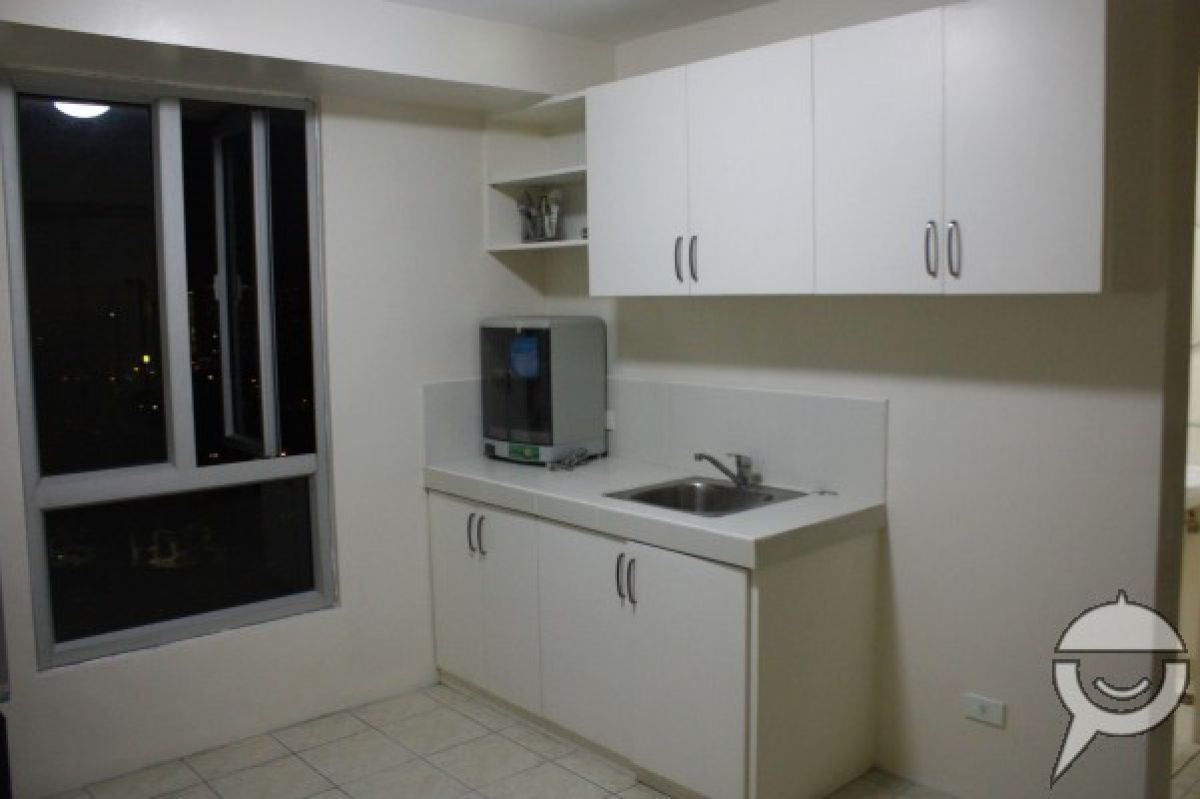 1-bedroom loft at the heart of New Manila02