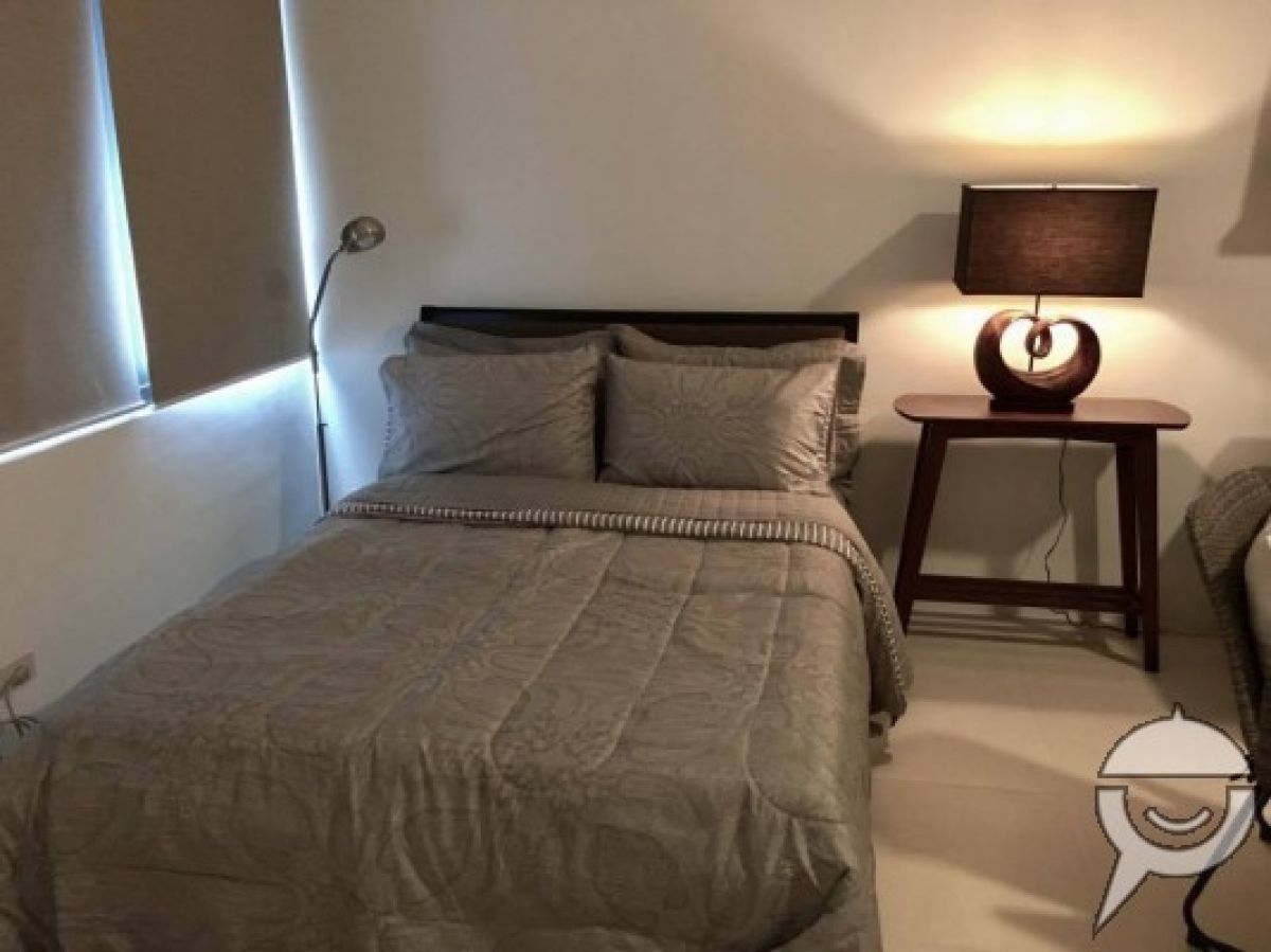 "Icon Plaza, BGC fully furnished studio for rent"03