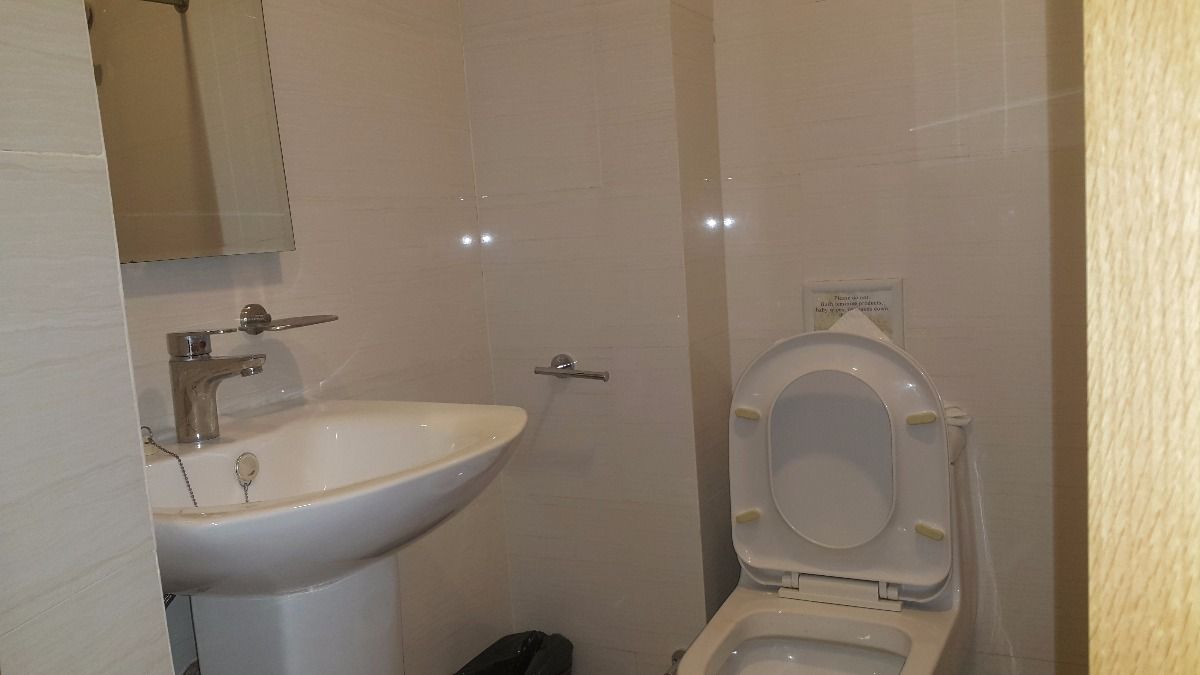 Affordable studio unit close to ayala businesspark cebu city05