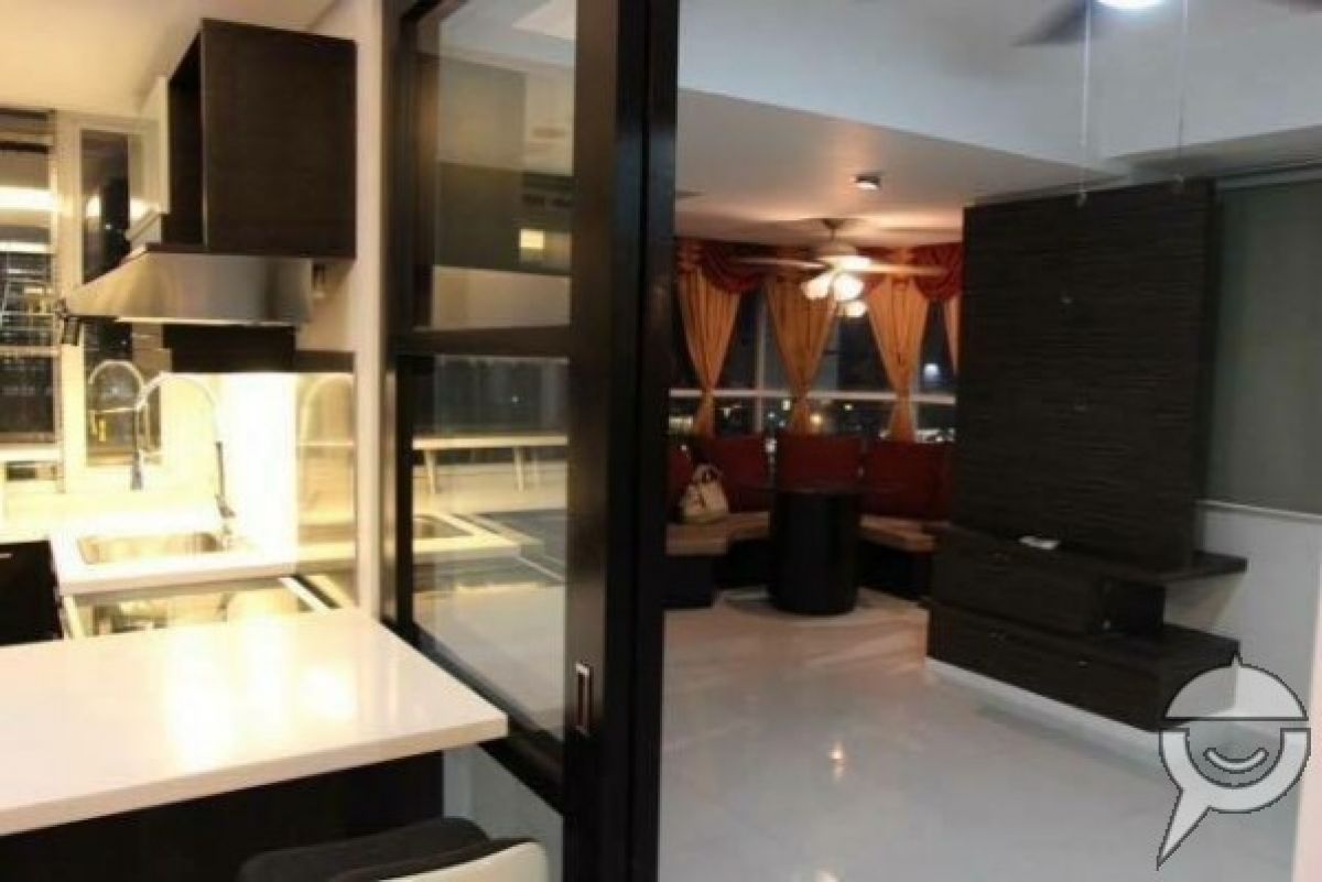 For Rent Spacious 2 Bedroom Unit in Seibu Tower Bonifacio Global City03
