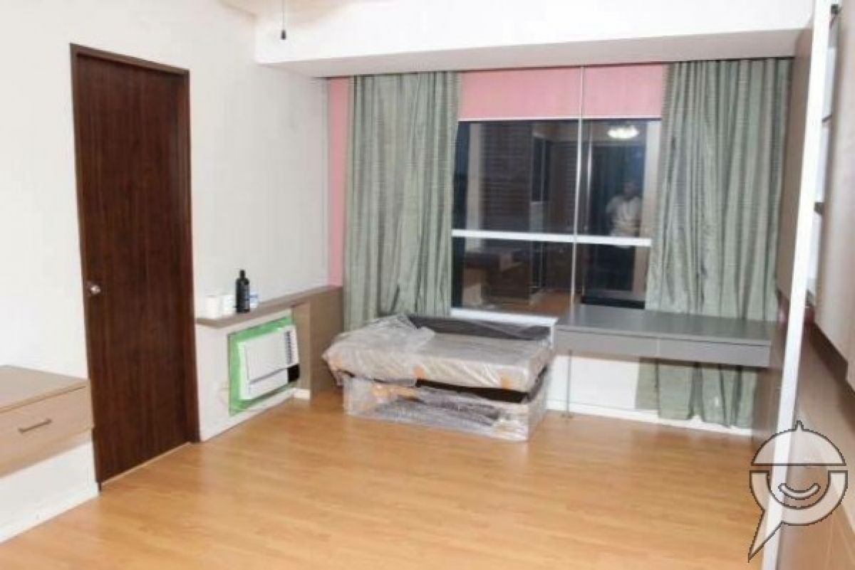 For Rent Spacious 2 Bedroom Unit in Seibu Tower Bonifacio Global City06