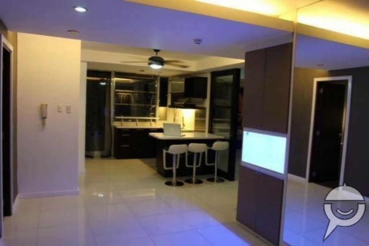 For Rent Spacious 2 Bedroom Unit in Seibu Tower Bonifacio Global City07