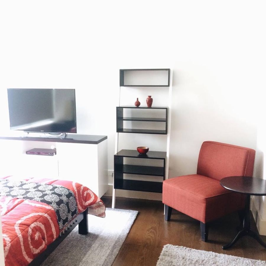 "Edades Tower - 2 Bedroom, furnished w parking, 99sqm, Rockwell"06
