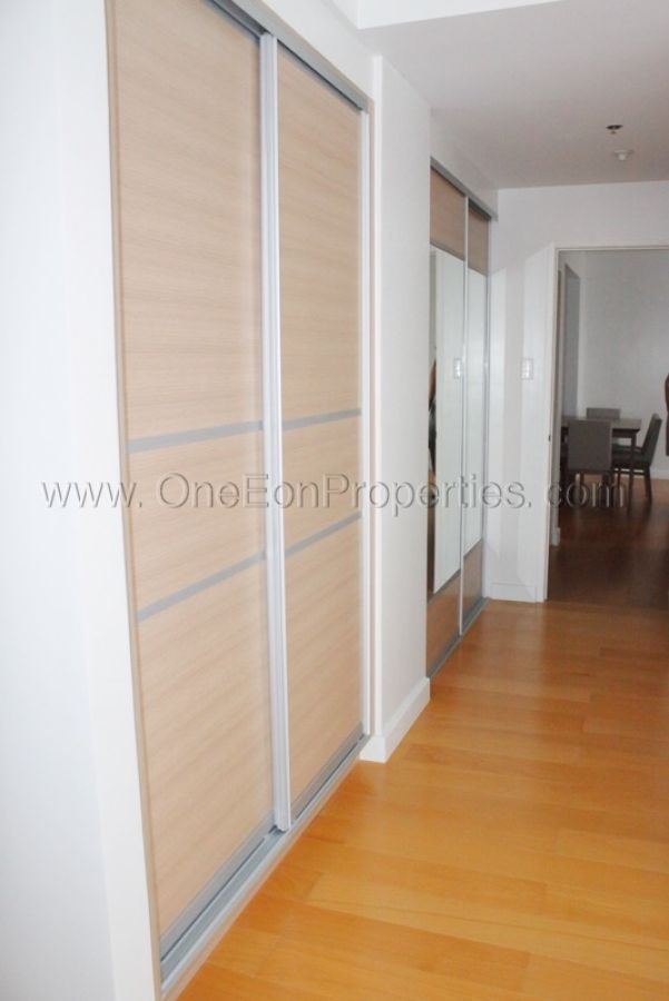 Beaufort West Tower 2BR for Rent05