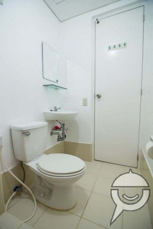 1 Br Unit in Paranaque City10