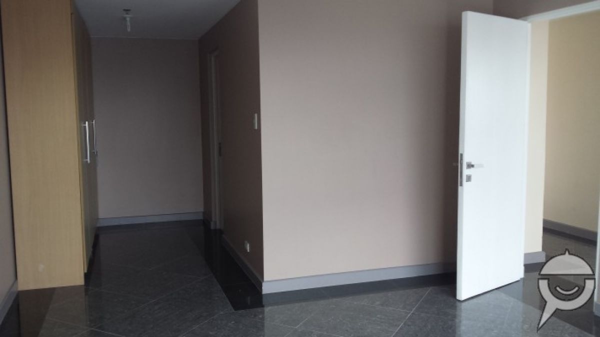 Semi Furnished 3 Bedroom in BSA Twin Towers near ADB Megamall02