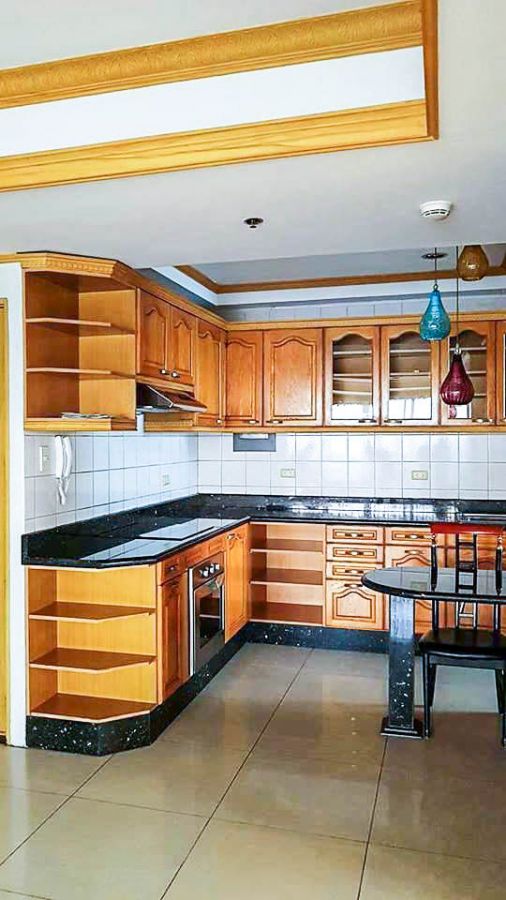 For Rent 2 Bedroom Condo in Skyway Twin Towers in Pasig by Amberland02