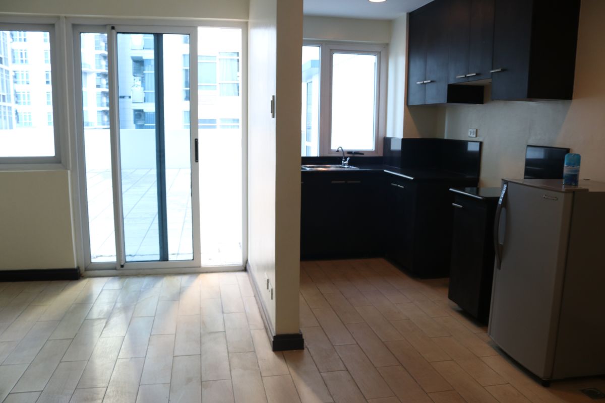 "1 Bedroom condominium unit with Balcony in Fort Palm Spring, BGC Taguig"05