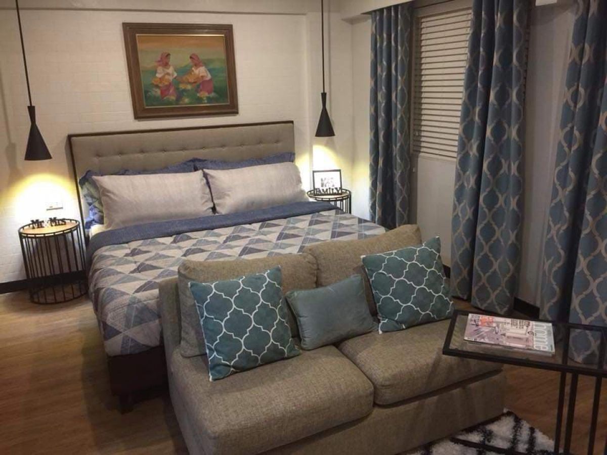 "4BR Tandem Unit in Verawood near BGC, Venice Mall, NAIA 3."05
