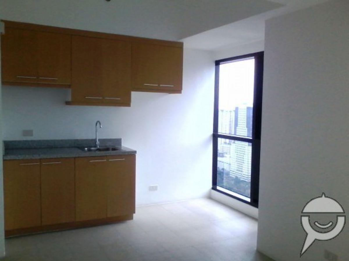 "113 sq.m , 3 Bedroom Condo unit For rent!"06