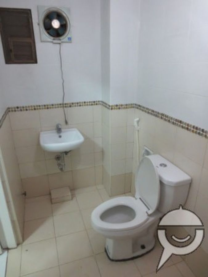 "3 Bedroom Condo Unit in Dela Costa, Makati City"09