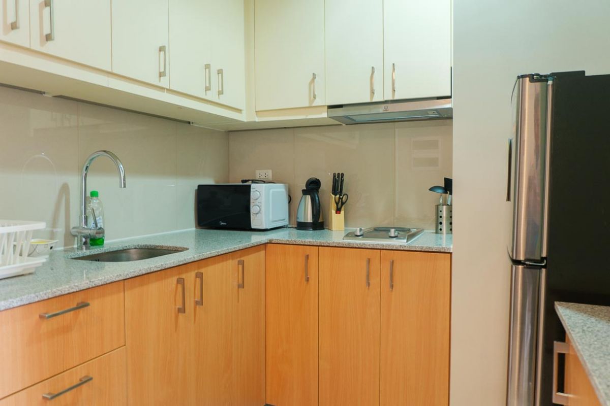 1 Bedroom fully furnished unit in The Florence Tower 1 Mckinley Hill Fort05