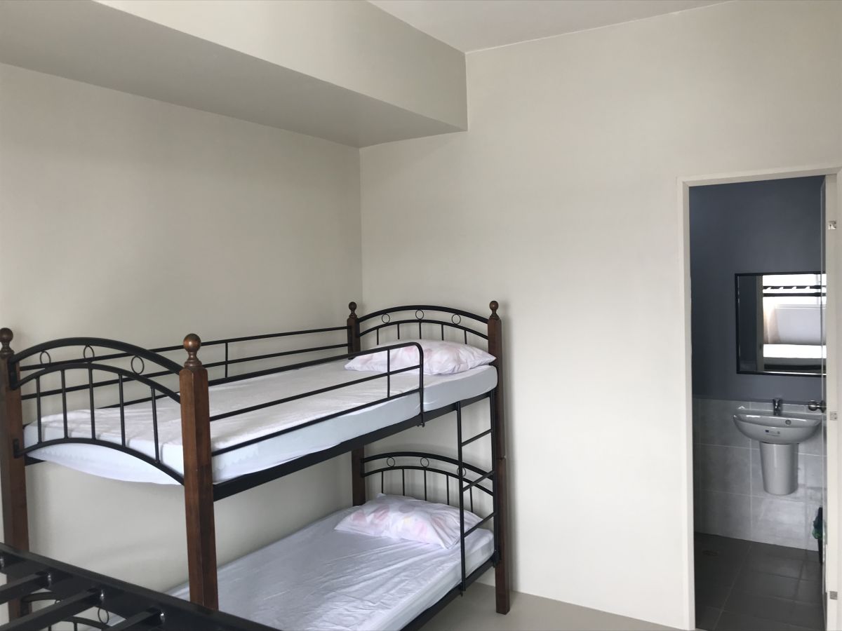 2 Bedroom with City Lights View04