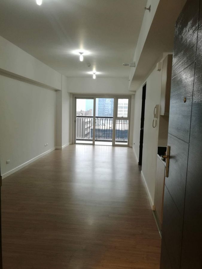 One bedroom condominium for rent in One Maridien in High near The Finance Tower05