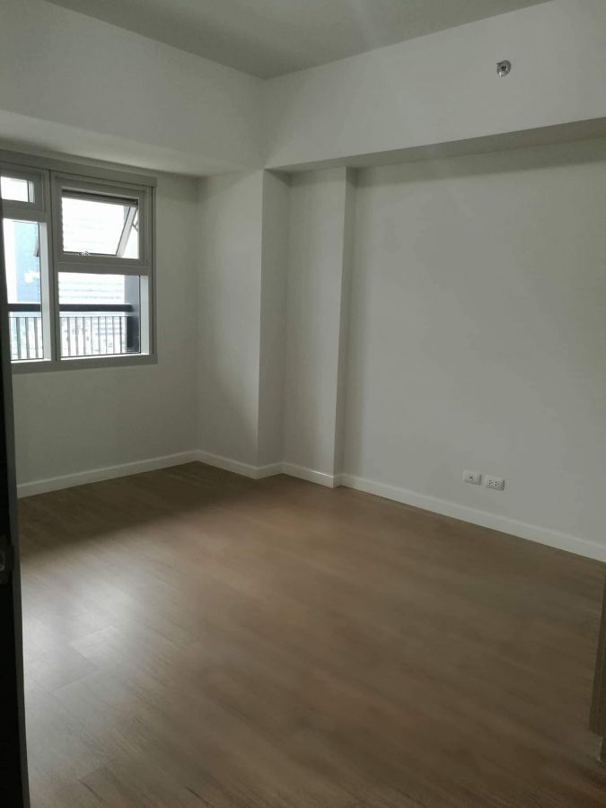 One bedroom condominium for rent in One Maridien in High near The Finance Tower06
